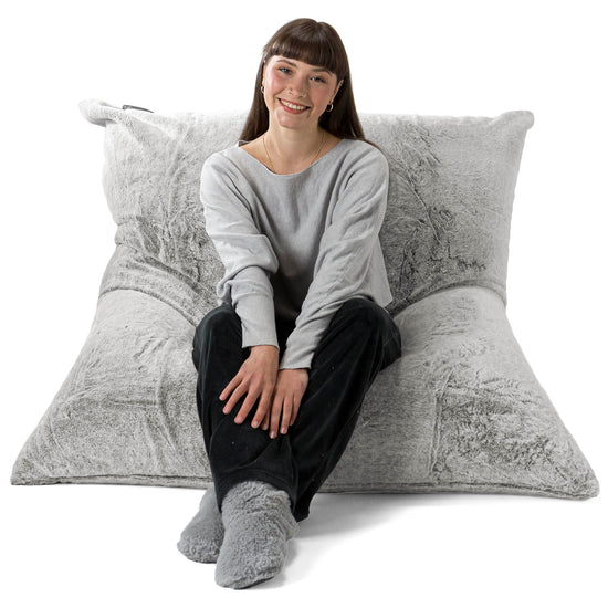 Puff Gigante Cama XL - Piel de Conejo Sintética Gris Claro 01