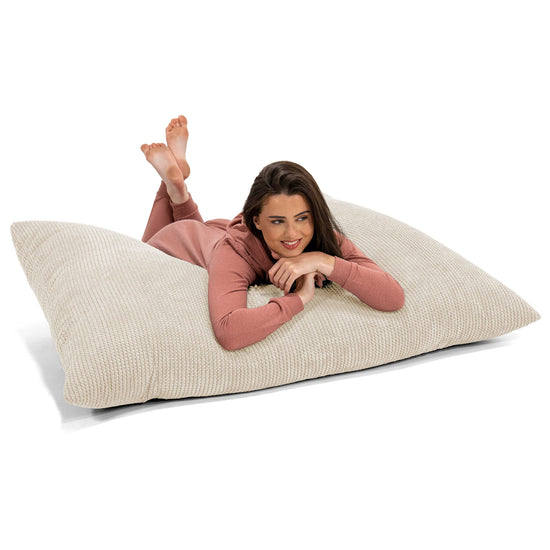 Puff Gigante Cama XL - Pompón Crema 03