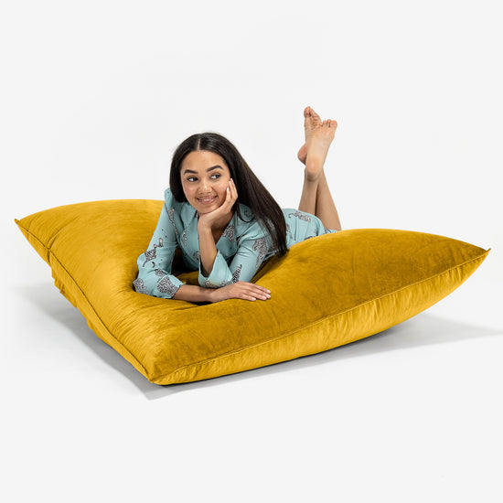 Puff Gigante Cama XL - Terciopelo Oro 03
