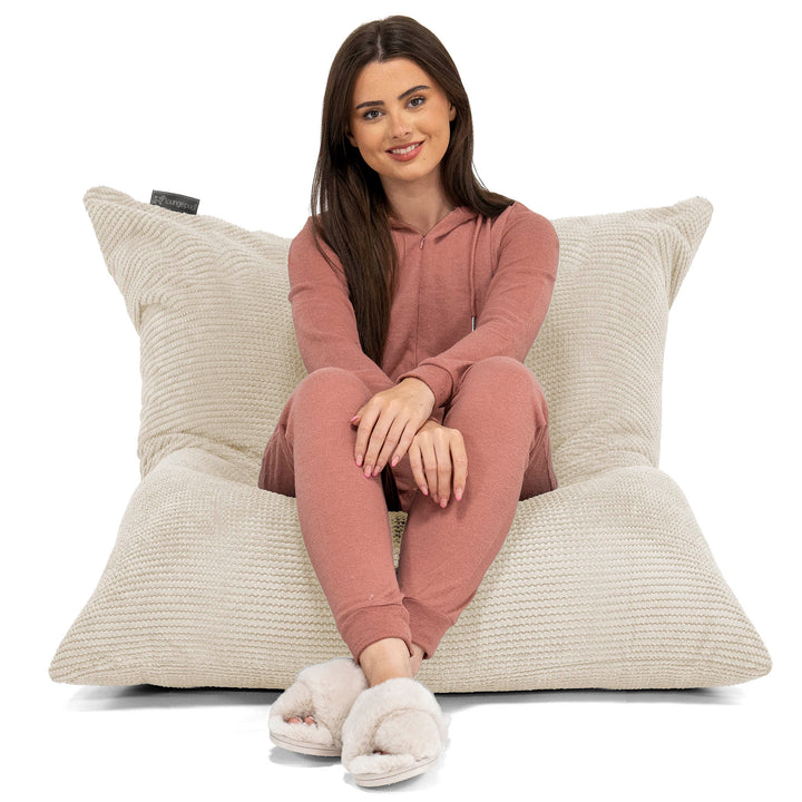 Puff Gigante Cama XL - Pompón Crema 02